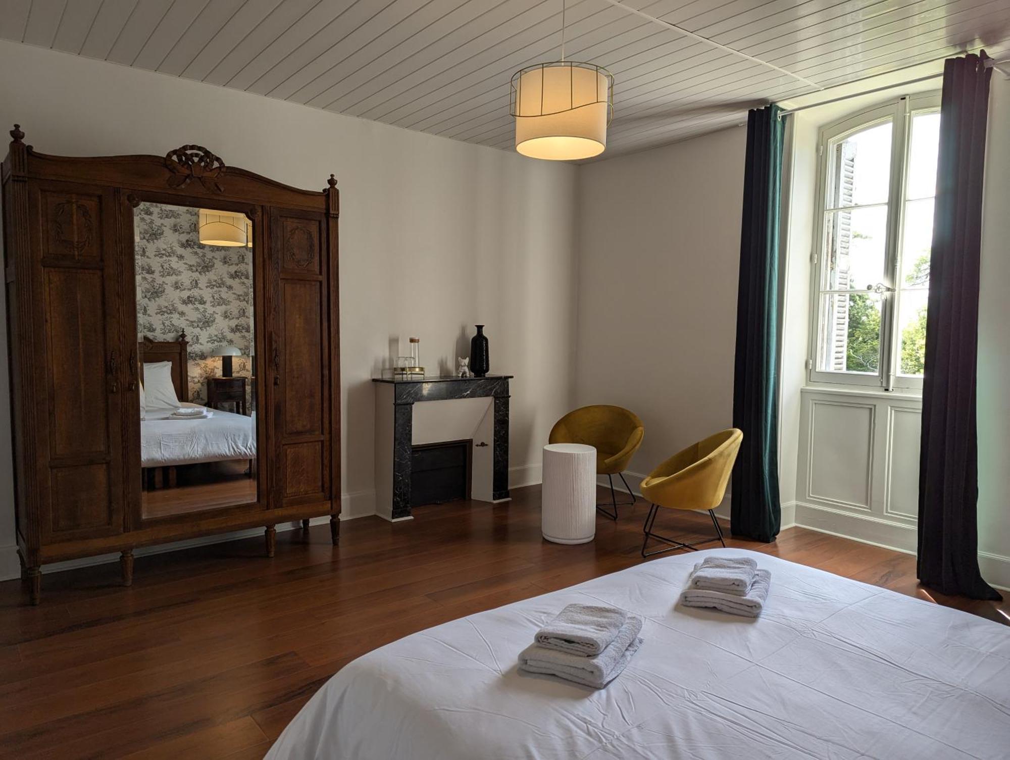 Domaine Du Faure Bed and Breakfast Chadurie Værelse billede